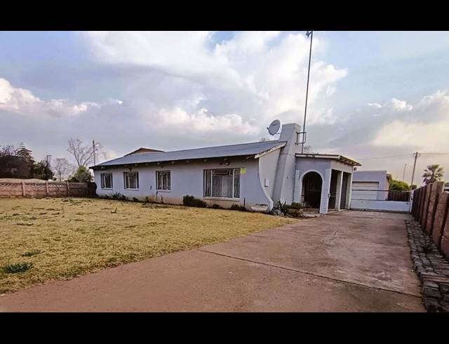 3 BEDROOM HOUSE FOR SALE IN KOOKRUS
